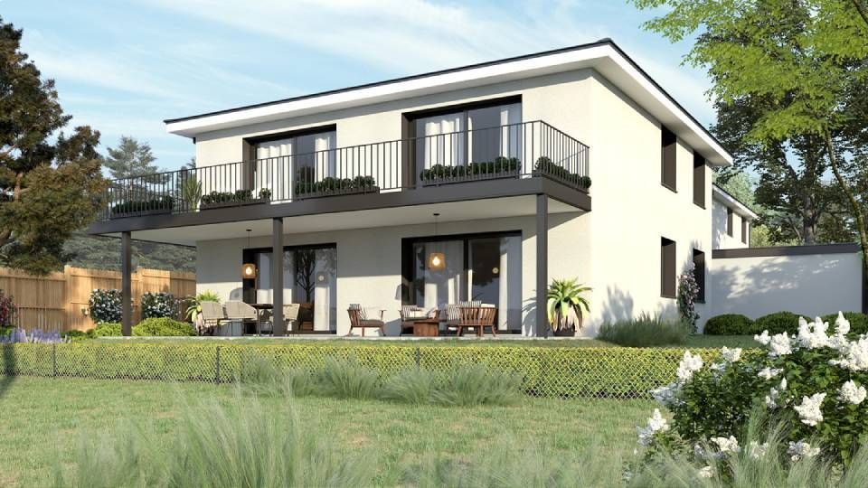 Maison moderne de deux étages avec balcon, extérieur gris clair, balustrades noires et végétation environnante.