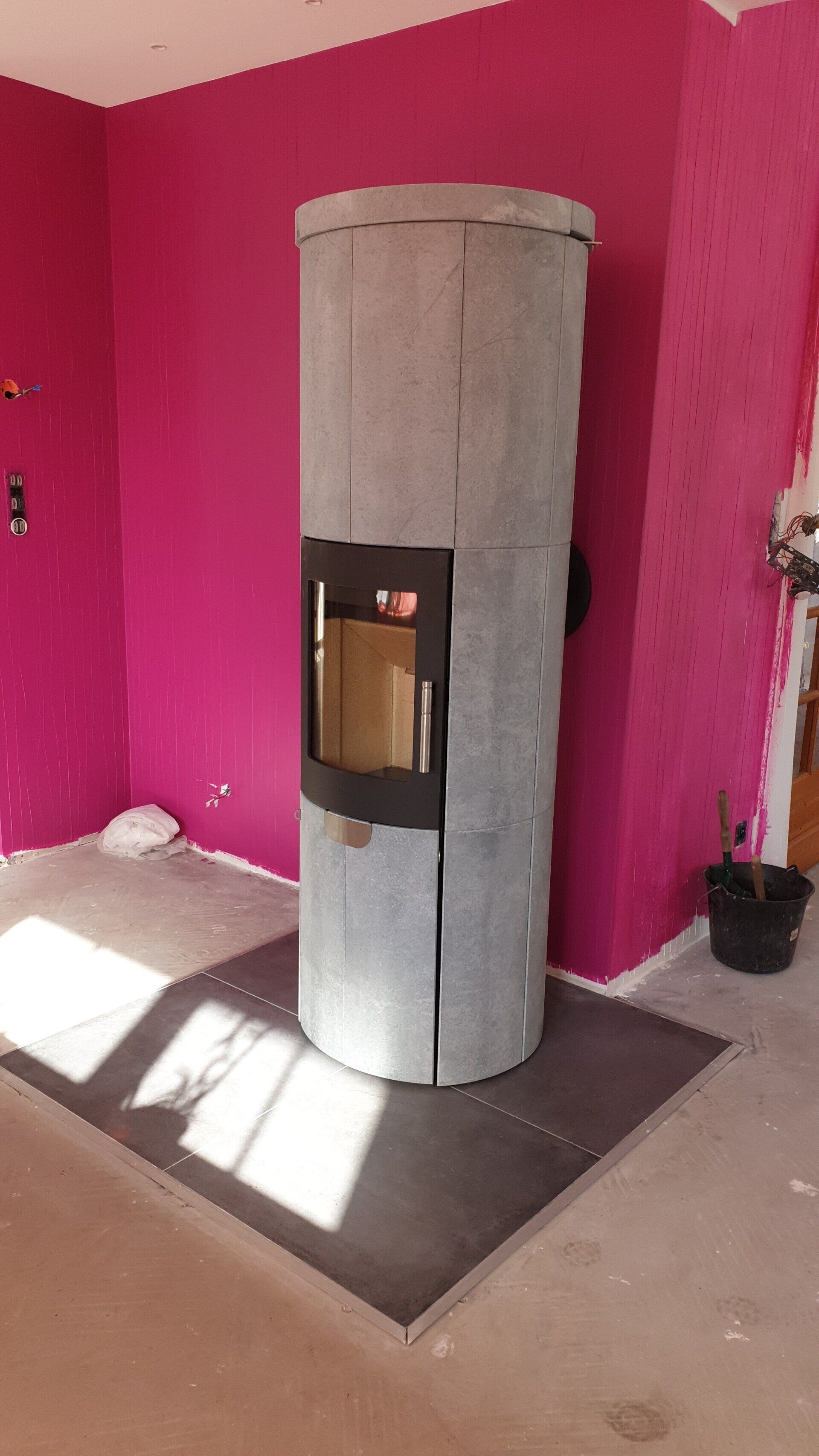 Poêle à granulés rond gris