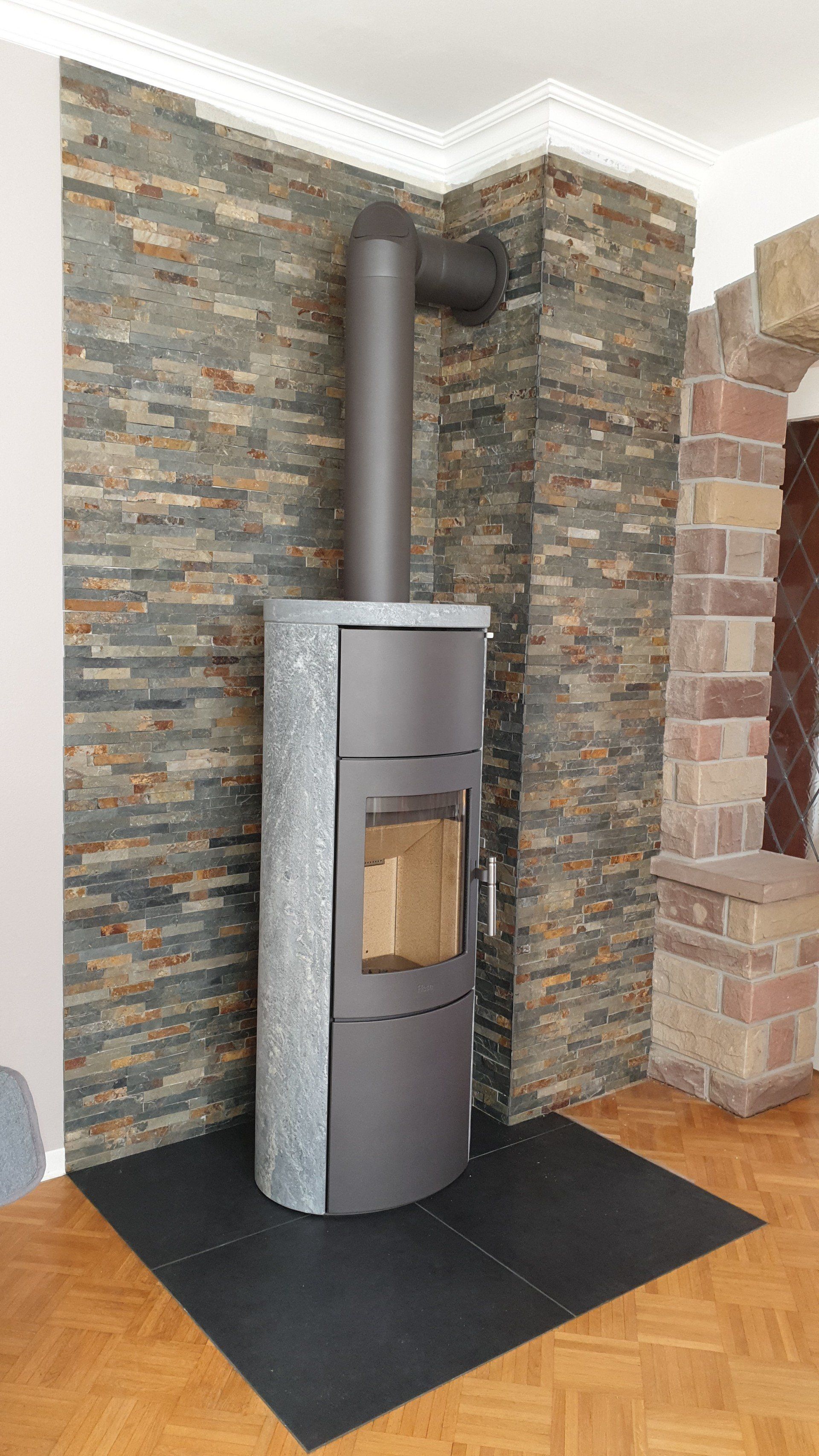 Poêle à granulés ovale gris