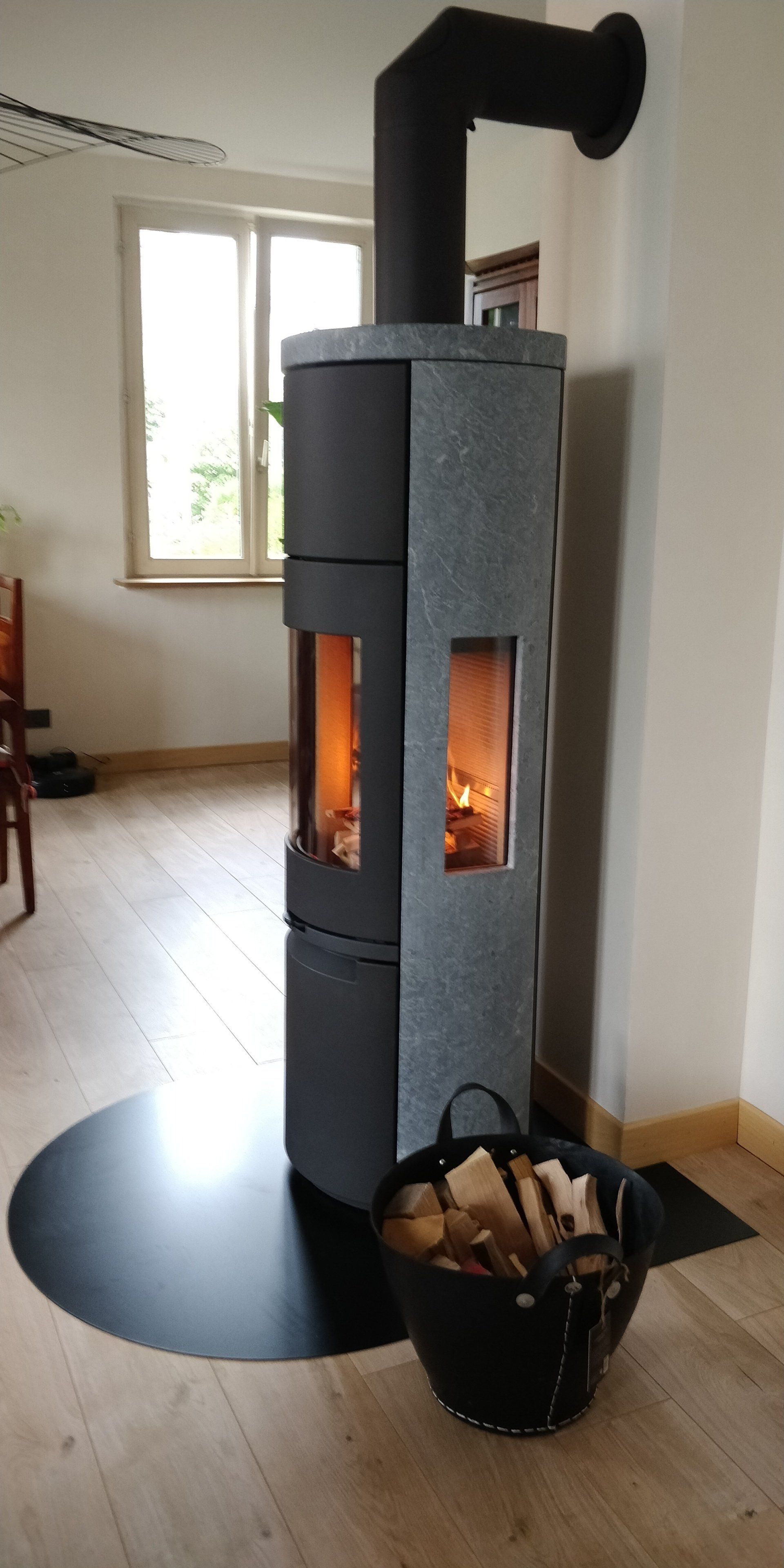 Exemple de poêle à bois arrondi