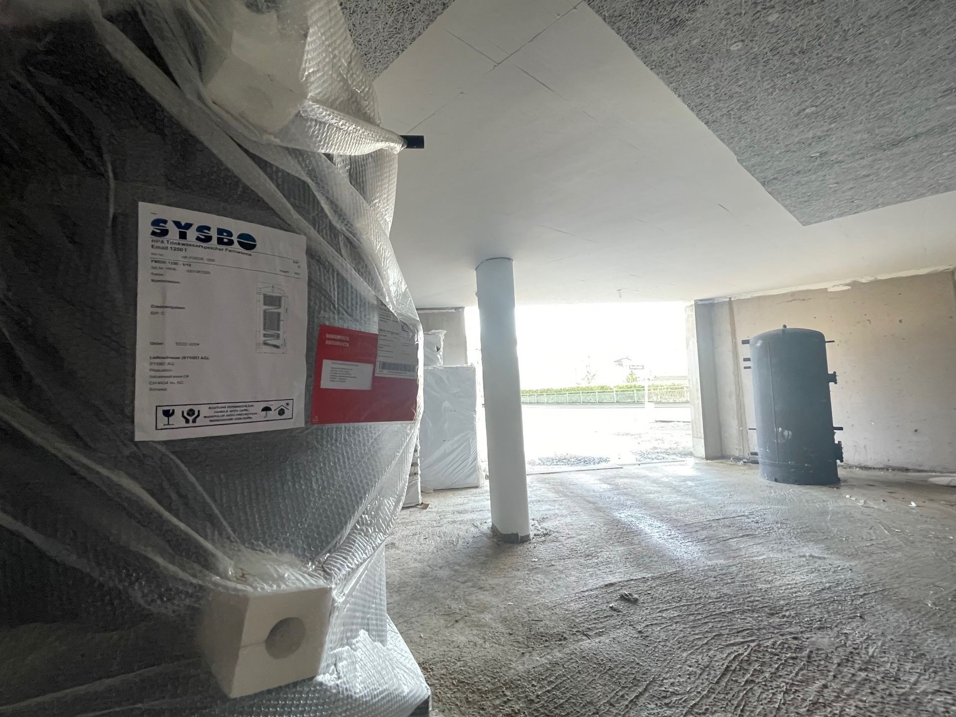 Ein Stapel Styropor in einem im Bau befindlichen Gebäude