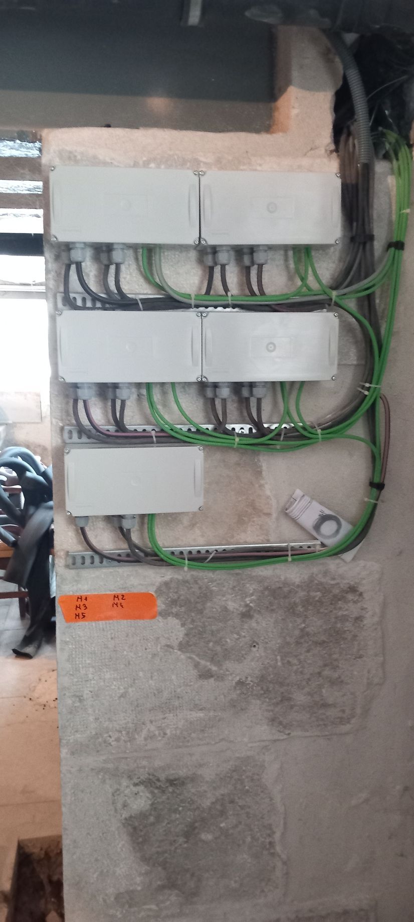 Une installation électrique.