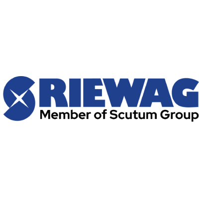 RIEWAG-Logo in Blau mit dem Text „Member of Scutum Group“ auf weissem Hintergrund