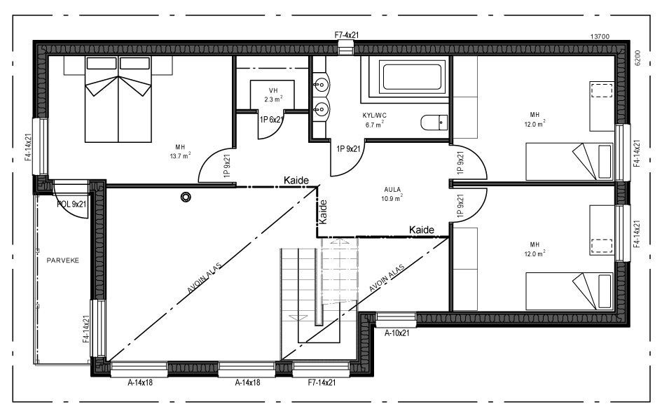 Plantegning av et hus med soverom, bad, stue og trapper.