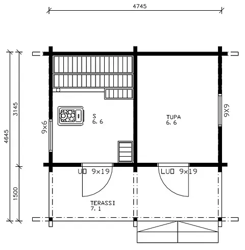 Planritning av en liten trästuga med terrass, vardagsrum (TUPA) och andra rum, märkta med mått.