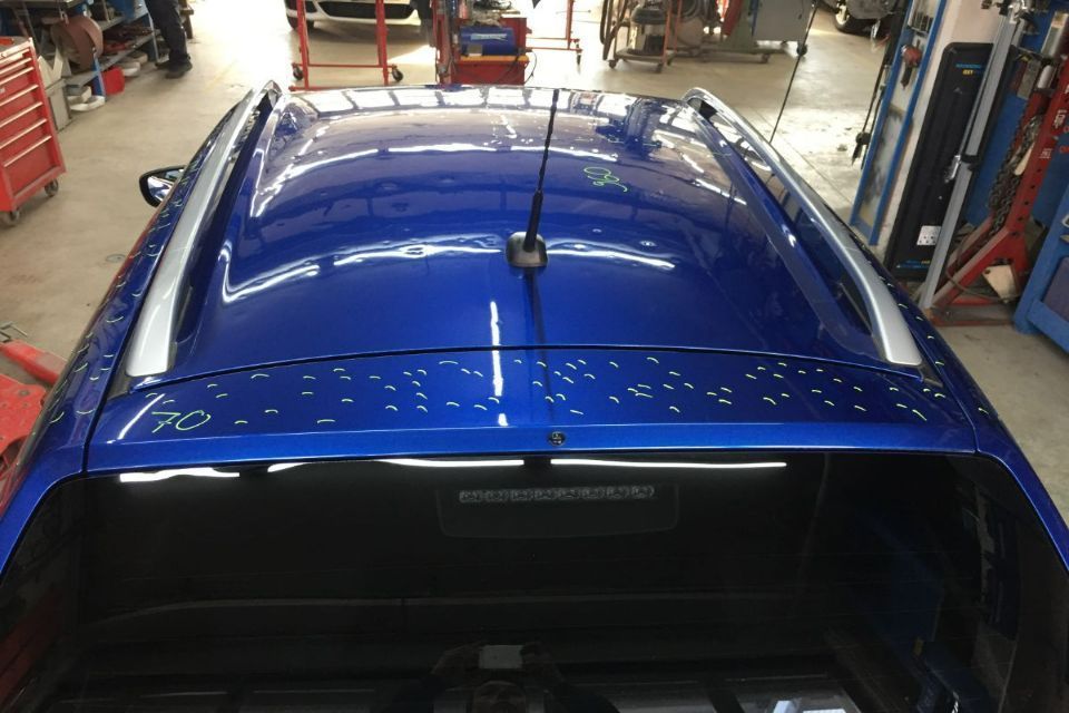 CARROSSERIE ERICH THEILER AG Silberner Ferrari Oldtimer