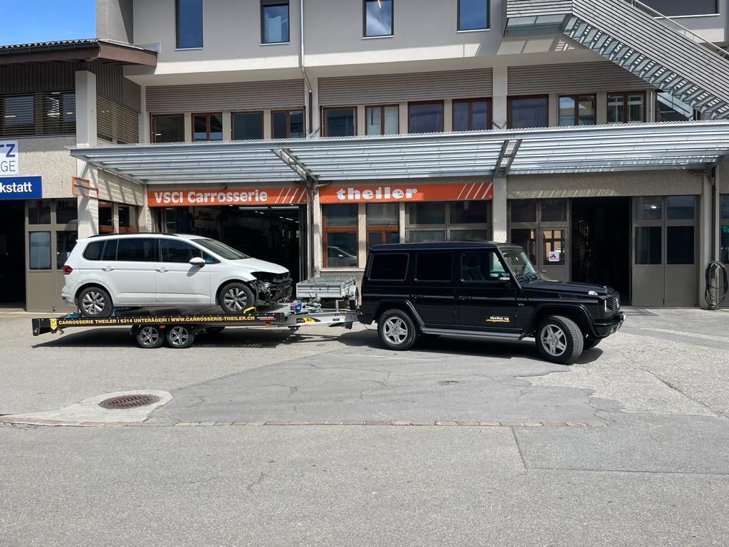 CARROSSERIE ERICH THEILER AG – Auto wird abgeschleppt