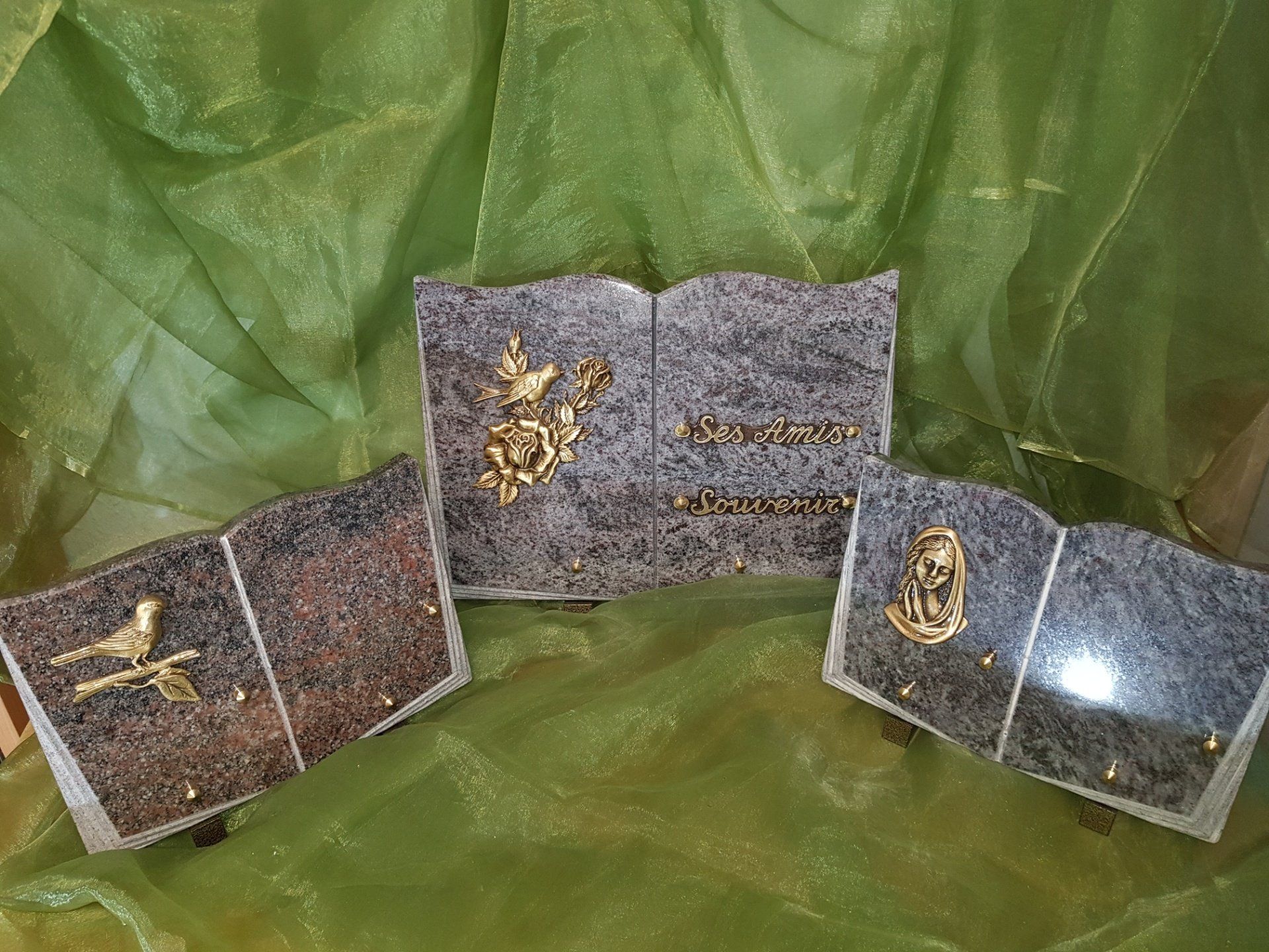 Plaque funéraire en granit