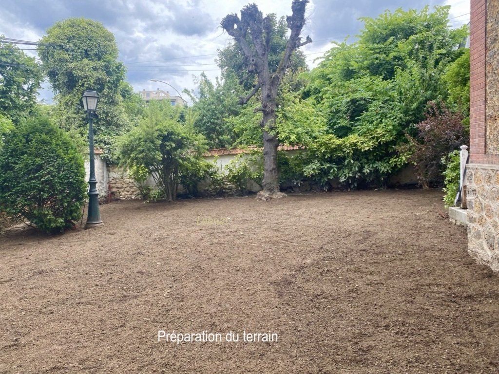 Pelouse plaquée avant