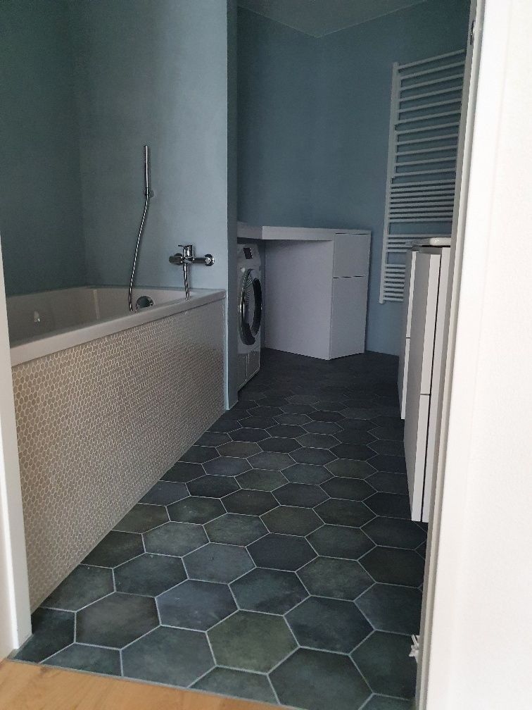 revêtement de sol bleu