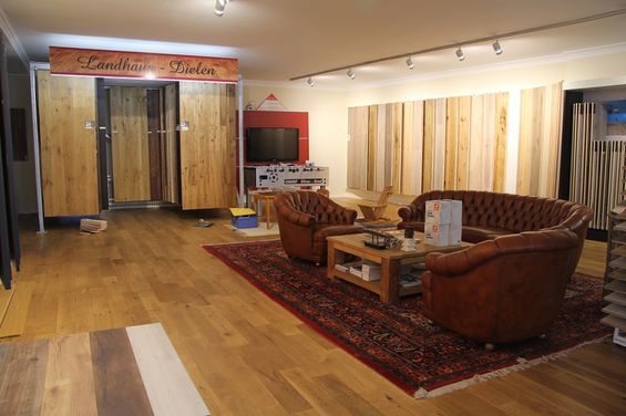 Parkett Galerie Dohle Ausstellung Bodenbelag Holz