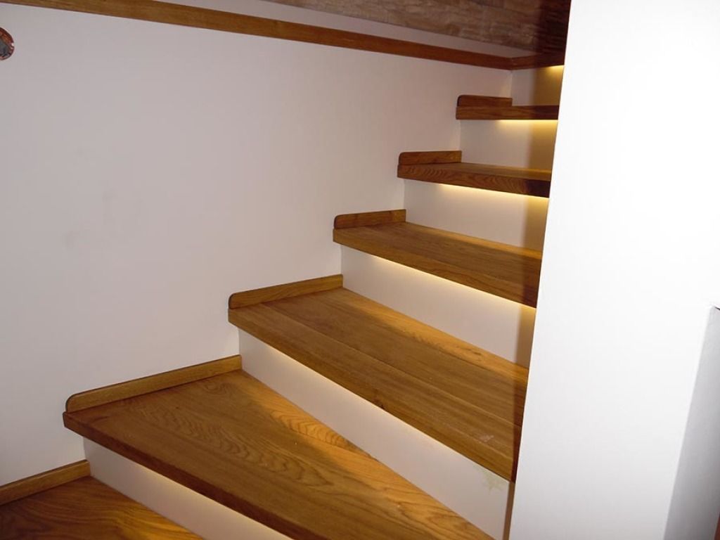 Treppe mit Beleuchtung
