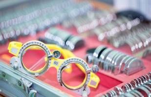 Brille zur Messung der Sehstärke