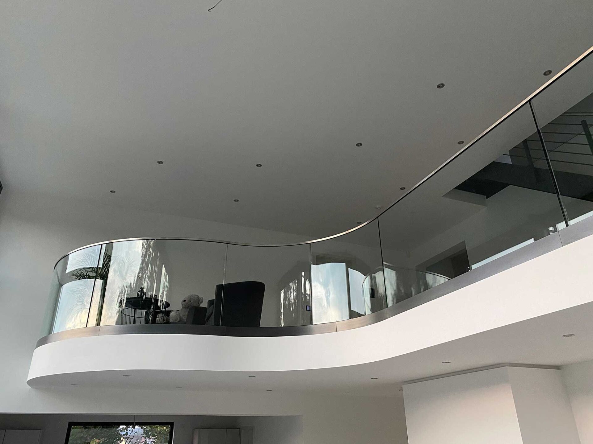 Ganzglasanlage als Geländer