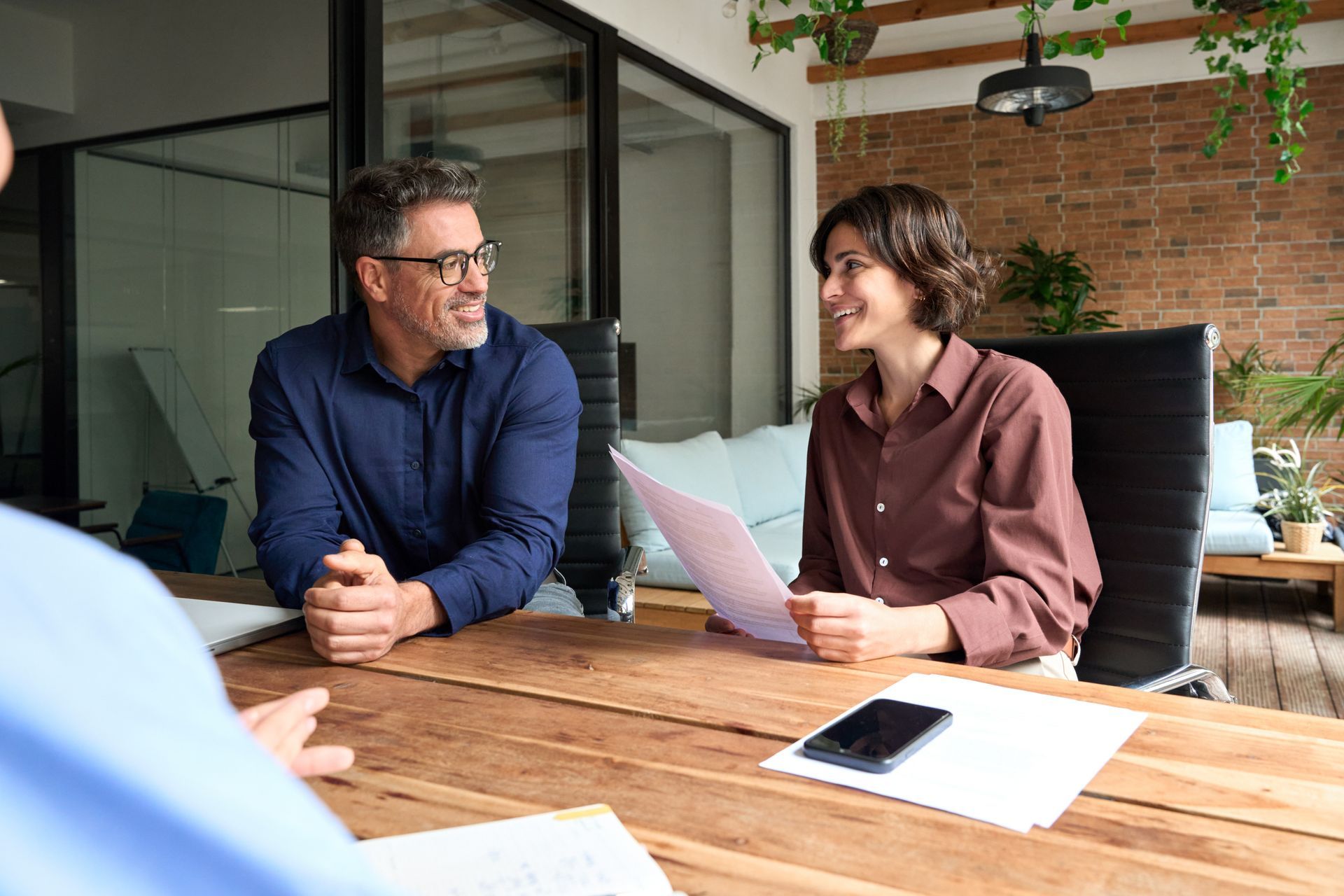 Recrutement en cours par deux professionnels.