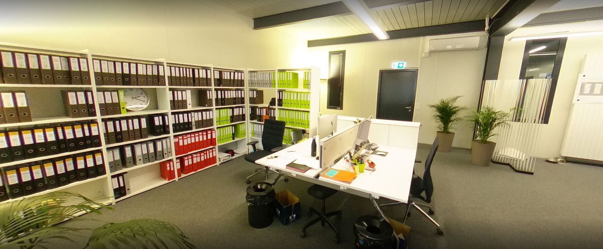 Bureaux, espace de travail et salle de conférence à Sion - Éconopôle