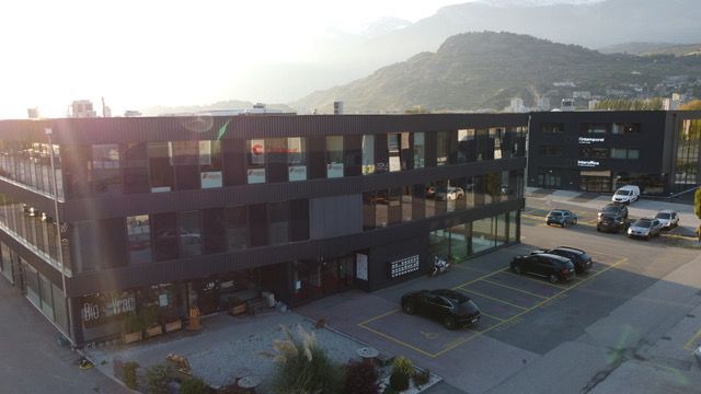 Bureaux, espace de travail et salle de conférence à Sion - Éconopôle