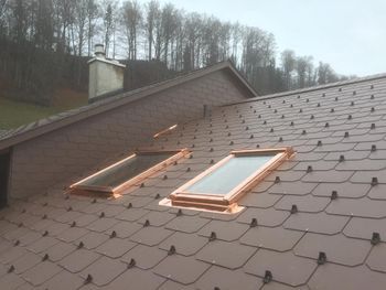 Dachflächenfenster 1 - Wenger Spenglerei Bedachungen AG - Fahrni b. Thun