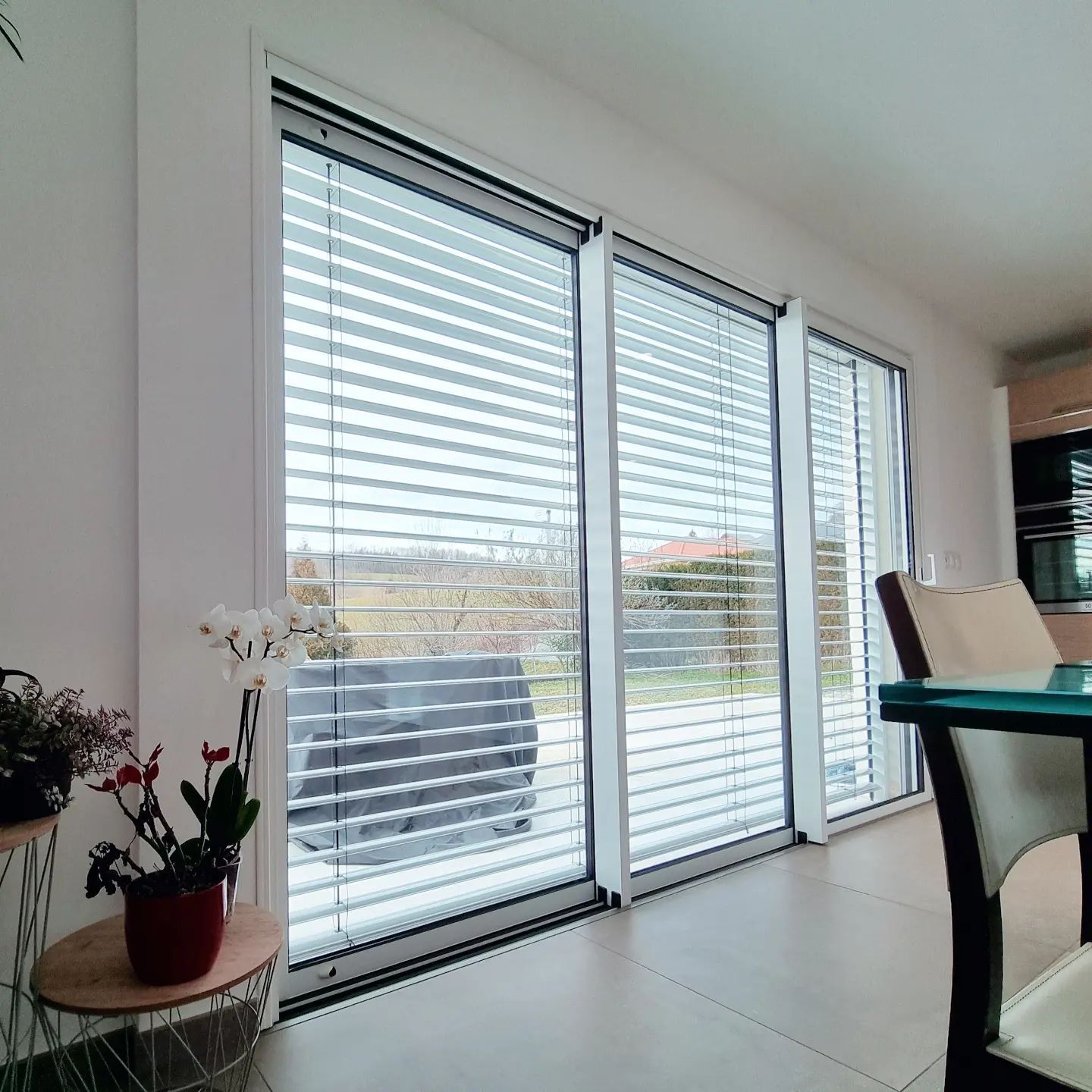 Brise-soleil vu de l'extérieur