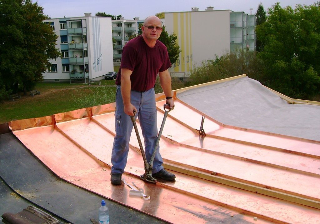 Helscher Haustechnik GmbH - Falzdach aus Kuper - von A bis Z von uns angefertigt