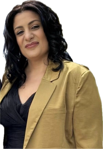 Eine Frau trägt eine hellbraune Jacke und ein schwarzes Oberteil