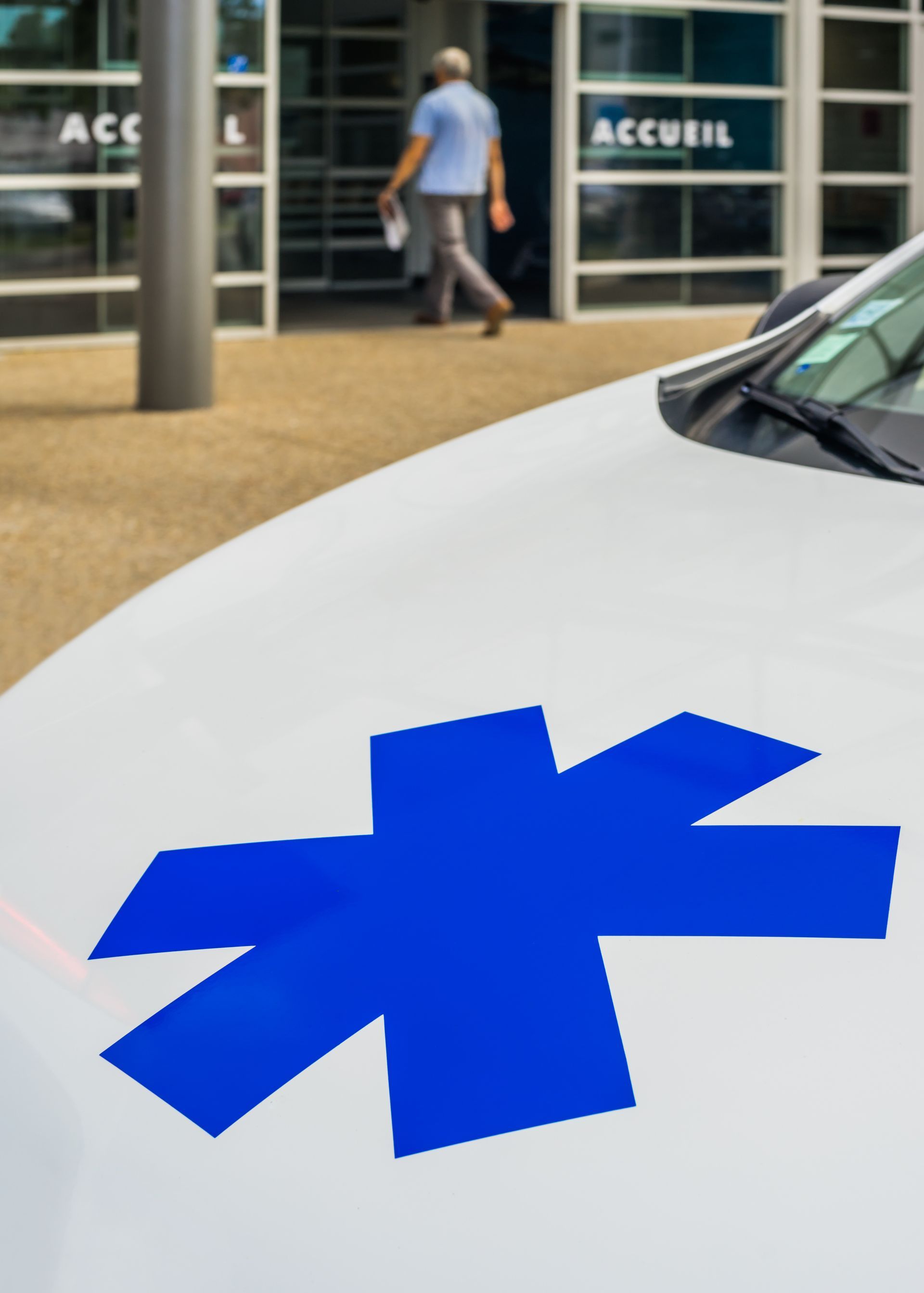 Croix médicale sur une ambulance
