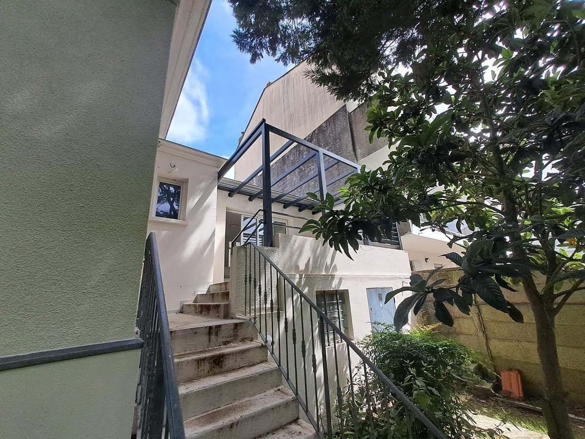 Photo d'escalier extérieur rénové