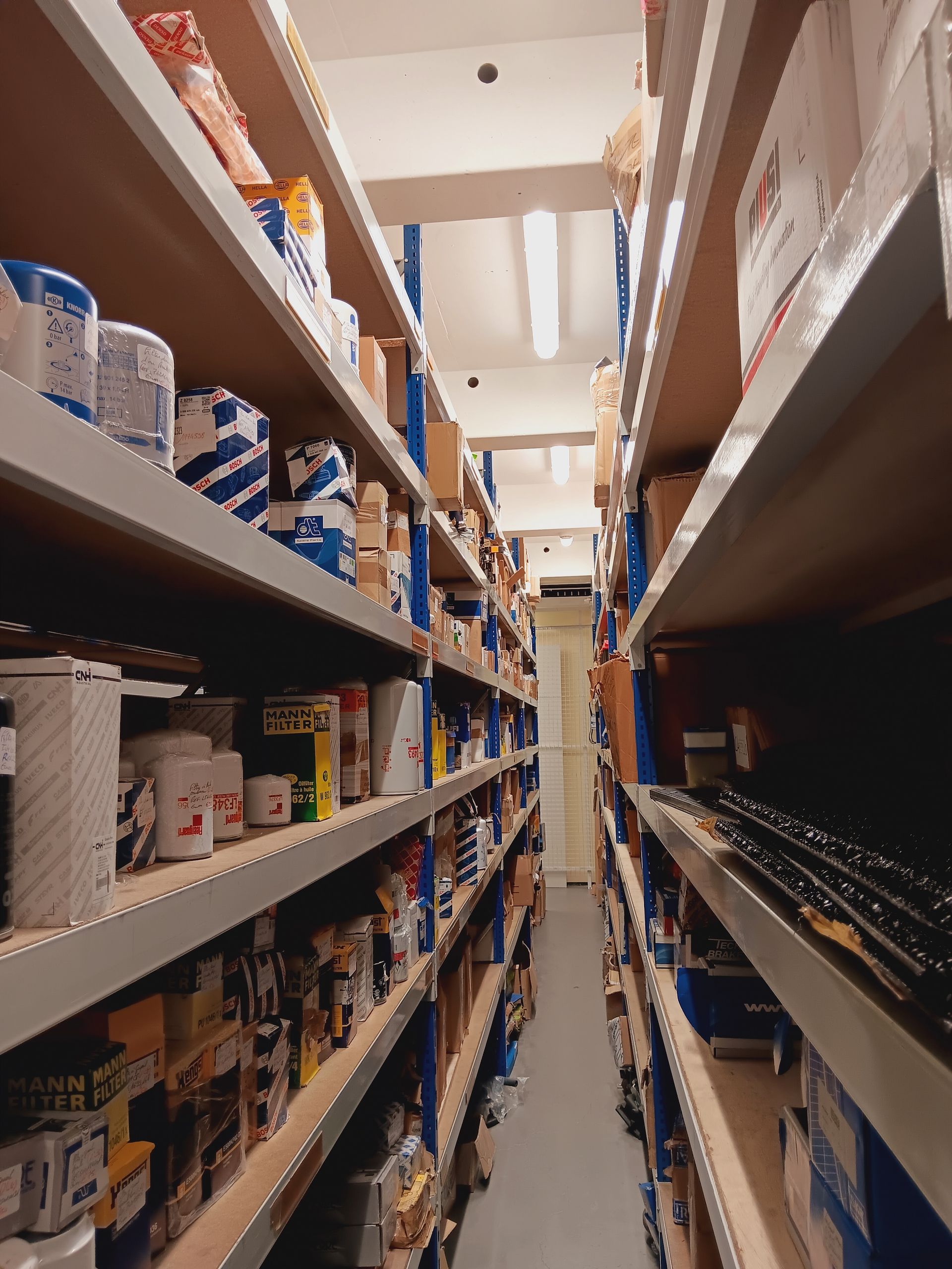 Rayon de l'entreprise de pièces détachées