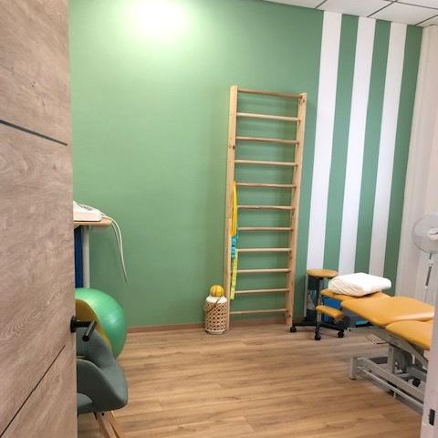 Painture cabinet de kiné vert olive