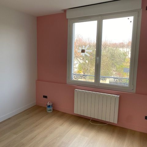 Peinture rose dragée et pose de parquet