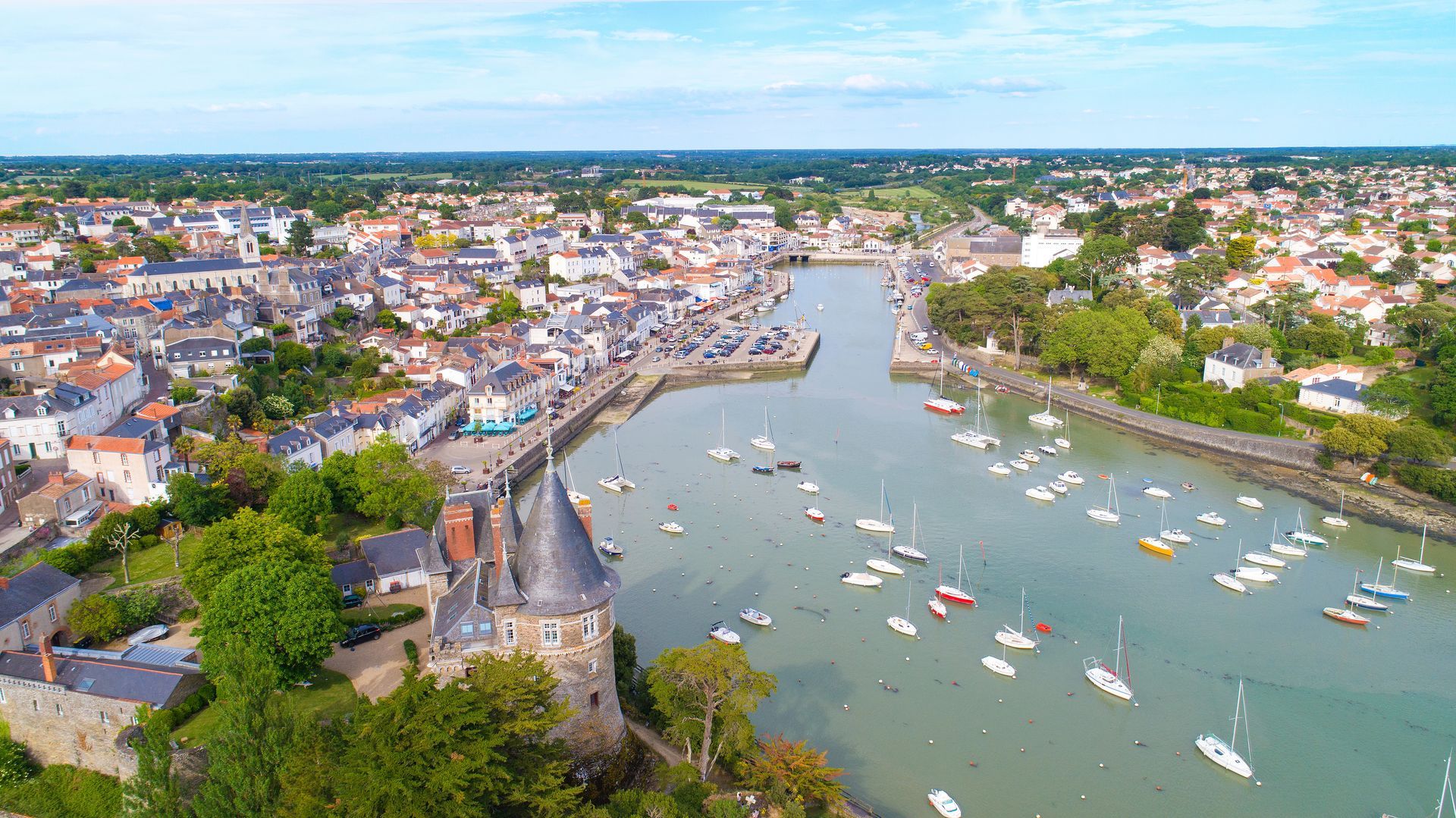 Vue aérienne de la ville de Pornic.