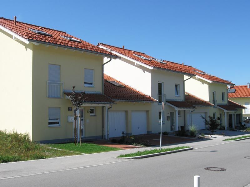 Uwe Fischer HOLZBAU in Coburg-Creidlitz, Wohnanlagen, Zimmerei, Angebotserstellung, Carports, Terrassen, Pergolen, Dacheindeckungen, Dachstühle, Gauben, Modernisierungen, Dachflächenfenster, Handel mit Baumaterialien, Dachsanierung, Dachdämmung, Umbauten, Ausbauten, Dachausbauten, Umdeckungen