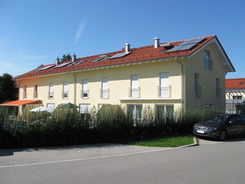 Uwe Fischer HOLZBAU in Coburg-Creidlitz, Wohnanlagen, Zimmerei, Angebotserstellung, Carports, Terrassen, Pergolen, Dacheindeckungen, Dachstühle, Gauben, Modernisierungen, Dachflächenfenster, Handel mit Baumaterialien, Dachsanierung, Dachdämmung, Umbauten, Ausbauten, Dachausbauten, Umdeckungen