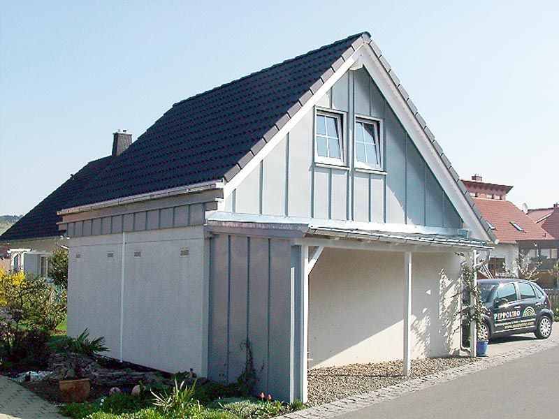 Uwe Fischer HOLZBAU in Coburg-Creidlitz, Zimmerei, Angebotserstellung, Carports, Terrassen, Pergolen, Dacheindeckungen, Dachstühle, Gauben, Modernisierungen, Dachflächenfenster, Handel mit Baumaterialien, Dachsanierung, Dachdämmung, Umbauten, Ausbauten, Dachausbauten, Umdeckungen