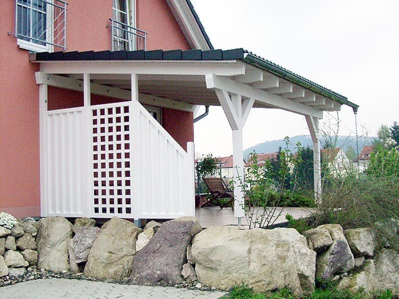 Uwe Fischer HOLZBAU in Coburg-Creidlitz, Zimmerei, Angebotserstellung, Carports, Terrassen, Pergolen, Dacheindeckungen, Dachstühle, Gauben, Modernisierungen, Dachflächenfenster, Handel mit Baumaterialien, Dachsanierung, Dachdämmung, Umbauten, Ausbauten, Dachausbauten, Umdeckungen