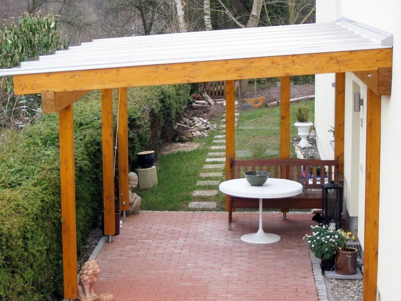 Uwe Fischer HOLZBAU in Coburg-Creidlitz, Zimmerei, Angebotserstellung, Carports, Terrassen, Pergolen, Dacheindeckungen, Dachstühle, Gauben, Modernisierungen, Dachflächenfenster, Handel mit Baumaterialien, Dachsanierung, Dachdämmung, Umbauten, Ausbauten, Dachausbauten, Umdeckungen