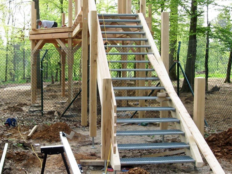 Uwe Fischer HOLZBAU in Coburg-Creidlitz, Zimmerei, Angebotserstellung, Carports, Terrassen, Pergolen, Dacheindeckungen, Dachstühle, Gauben, Modernisierungen, Dachflächenfenster, Handel mit Baumaterialien, Dachsanierung, Dachdämmung, Umbauten, Ausbauten, Dachausbauten, Umdeckungen