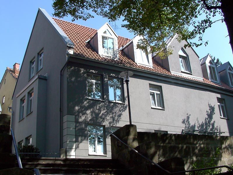 Uwe Fischer HOLZBAU in Coburg-Creidlitz, Leistungsspektrum, Zimmerei, Angebotserstellung, Carports, Terrassen, Pergolen, Dacheindeckungen, Dachstühle, Gauben, Modernisierungen, Dachflächenfenster, Handel mit Baumaterialien, Dachsanierung, Umdeckungen