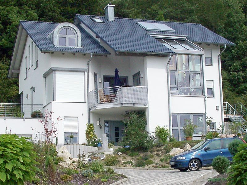 Uwe Fischer HOLZBAU in Coburg-Creidlitz, Leistungsspektrum, Zimmerei, Angebotserstellung, Carports, Terrassen, Pergolen, Dacheindeckungen, Dachstühle, Gauben, Modernisierungen, Dachflächenfenster, Handel mit Baumaterialien, Dachsanierung, Umdeckungen