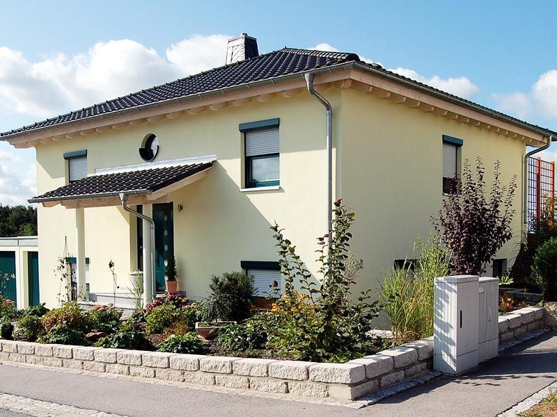 Uwe Fischer HOLZBAU in Coburg-Creidlitz, Leistungsspektrum, Zimmerei, Angebotserstellung, Carports, Terrassen, Pergolen, Dacheindeckungen, Dachstühle, Gauben, Modernisierungen, Dachflächenfenster, Handel mit Baumaterialien, Dachsanierung, Umdeckungen