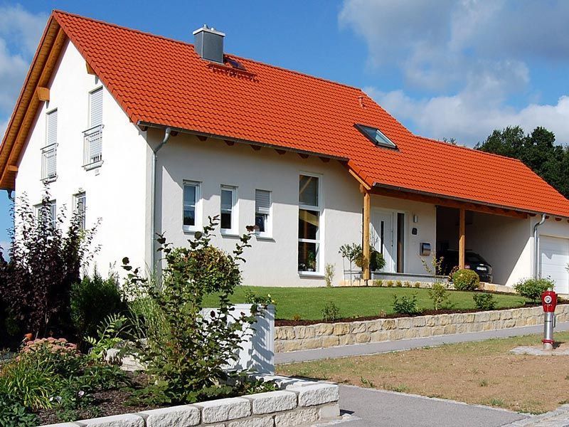 Uwe Fischer HOLZBAU in Coburg-Creidlitz, Leistungsspektrum, Zimmerei, Angebotserstellung, Carports, Terrassen, Pergolen, Dacheindeckungen, Dachstühle, Gauben, Modernisierungen, Dachflächenfenster, Handel mit Baumaterialien, Dachsanierung, Umdeckungen