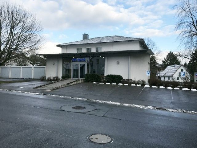 Uwe Fischer HOLZBAU in Coburg-Creidlitz, Wohnanlagen, Zimmerei, Angebotserstellung, Carports, Terrassen, Pergolen, Dacheindeckungen, Dachstühle, Gauben, Modernisierungen, Dachflächenfenster, Handel mit Baumaterialien, Dachsanierung, Dachdämmung, Umbauten, Ausbauten, Dachausbauten, Umdeckungen