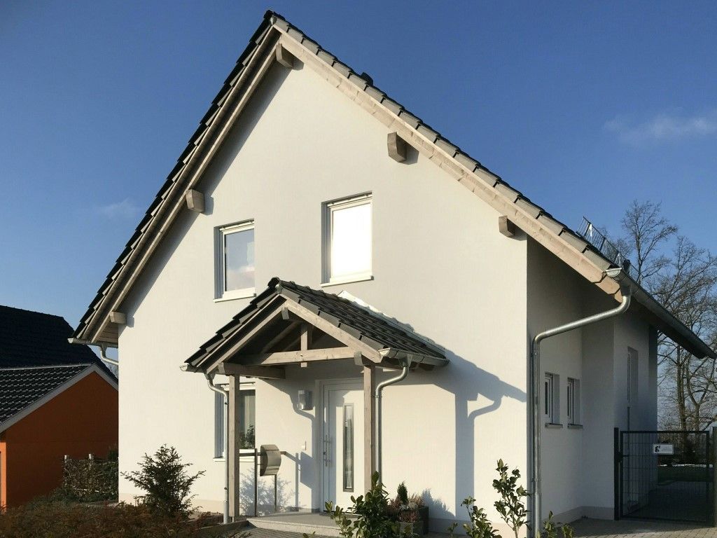 Uwe Fischer HOLZBAU in Coburg-Creidlitz, Zimmerei, Angebotserstellung, Carports, Terrassen, Pergolen, Dacheindeckungen, Dachstühle, Gauben, Modernisierungen, Dachflächenfenster, Handel mit Baumaterialien, Dachsanierung, Dachdämmung, Umbauten, Ausbauten, Dachausbauten, Umdeckungen