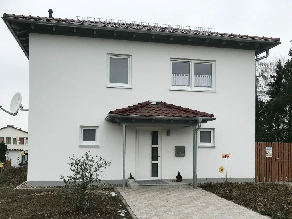 Uwe Fischer HOLZBAU in Coburg-Creidlitz, Zimmerei, Angebotserstellung, Carports, Terrassen, Pergolen, Dacheindeckungen, Dachstühle, Gauben, Modernisierungen, Dachflächenfenster, Handel mit Baumaterialien, Dachsanierung, Dachdämmung, Umbauten, Ausbauten, Dachausbauten, Umdeckungen