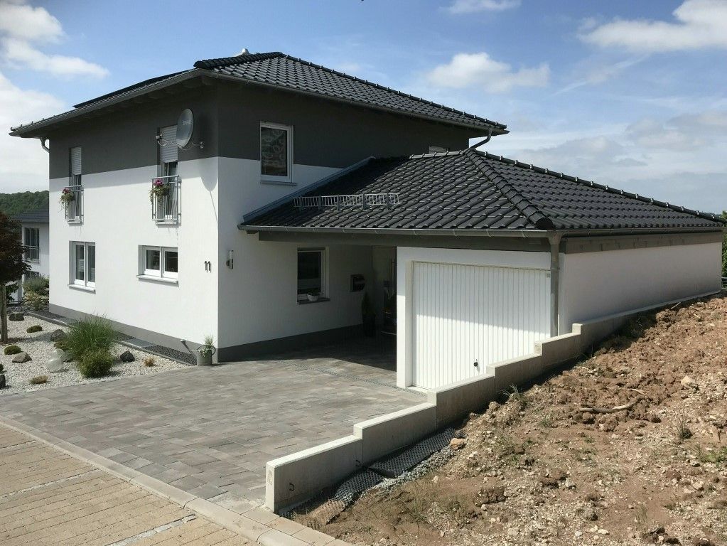 Uwe Fischer HOLZBAU in Coburg-Creidlitz, Leistungsspektrum, Zimmerei, Angebotserstellung, Carports, Terrassen, Pergolen, Dacheindeckungen, Dachstühle, Gauben, Modernisierungen, Dachflächenfenster, Handel mit Baumaterialien, Dachsanierung, Umdeckungen
