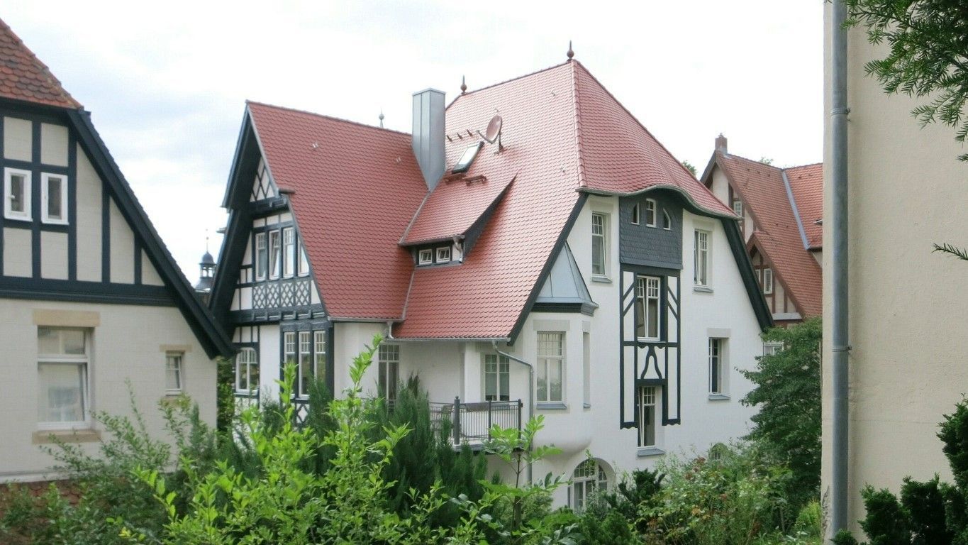 Uwe Fischer HOLZBAU in Coburg-Creidlitz, Zimmerei, Angebotserstellung, Carports, Terrassen, Pergolen, Dacheindeckungen, Dachstühle, Gauben, Modernisierungen, Dachflächenfenster, Handel mit Baumaterialien, Dachsanierung, Dachdämmung, Umbauten, Ausbauten, Dachausbauten, Umdeckungen