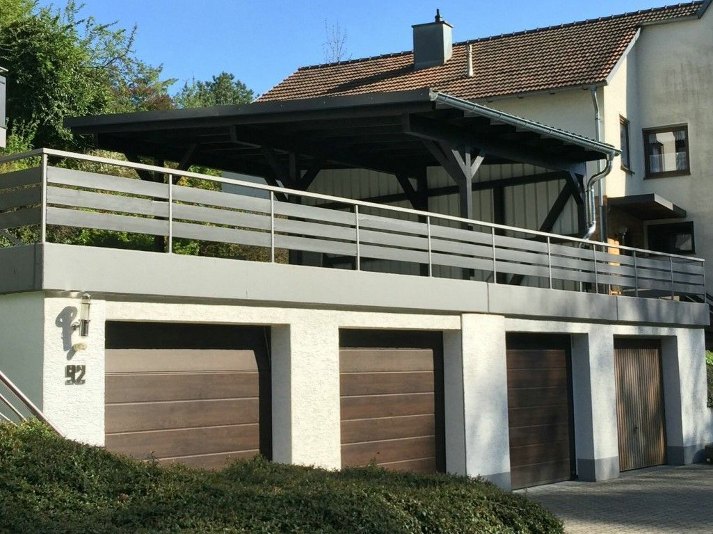 Uwe Fischer HOLZBAU in Coburg-Creidlitz, Zimmerei, Angebotserstellung, Carports, Terrassen, Pergolen, Dacheindeckungen, Dachstühle, Gauben, Modernisierungen, Dachflächenfenster, Handel mit Baumaterialien, Dachsanierung, Dachdämmung, Umbauten, Ausbauten, Dachausbauten, Umdeckungen
