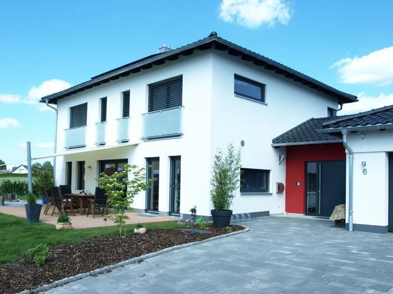 Uwe Fischer HOLZBAU in Coburg-Creidlitz, Leistungsspektrum, Zimmerei, Angebotserstellung, Carports, Terrassen, Pergolen, Dacheindeckungen, Dachstühle, Gauben, Modernisierungen, Dachflächenfenster, Handel mit Baumaterialien, Dachsanierung, Umdeckungen