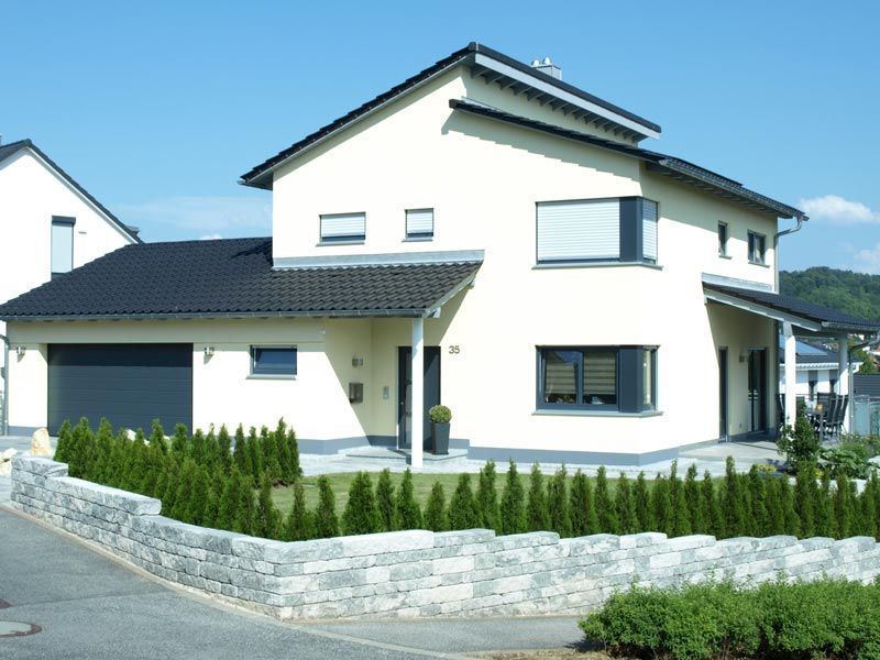 Uwe Fischer HOLZBAU in Coburg-Creidlitz, Zimmerei, Angebotserstellung, Carports, Terrassen, Pergolen, Dacheindeckungen, Dachstühle, Gauben, Modernisierungen, Dachflächenfenster, Handel mit Baumaterialien, Dachsanierung, Dachdämmung, Umbauten, Ausbauten, Dachausbauten, Umdeckungen