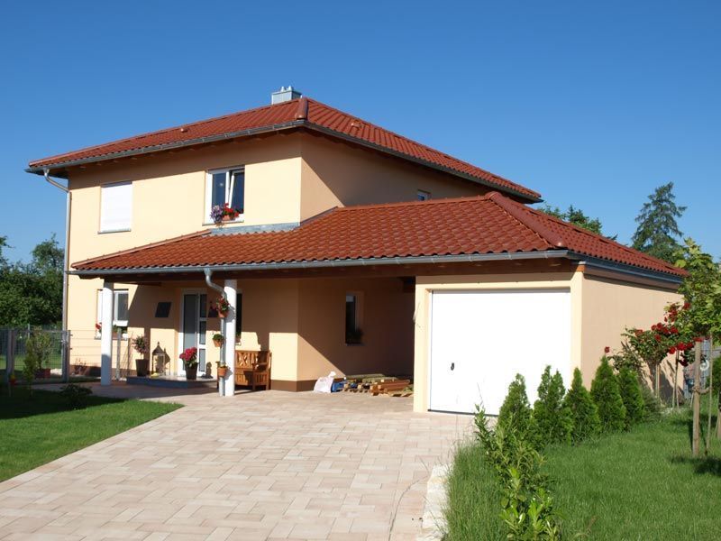 Uwe Fischer HOLZBAU in Coburg-Creidlitz, Leistungsspektrum, Zimmerei, Angebotserstellung, Carports, Terrassen, Pergolen, Dacheindeckungen, Dachstühle, Gauben, Modernisierungen, Dachflächenfenster, Handel mit Baumaterialien, Dachsanierung, Umdeckungen
